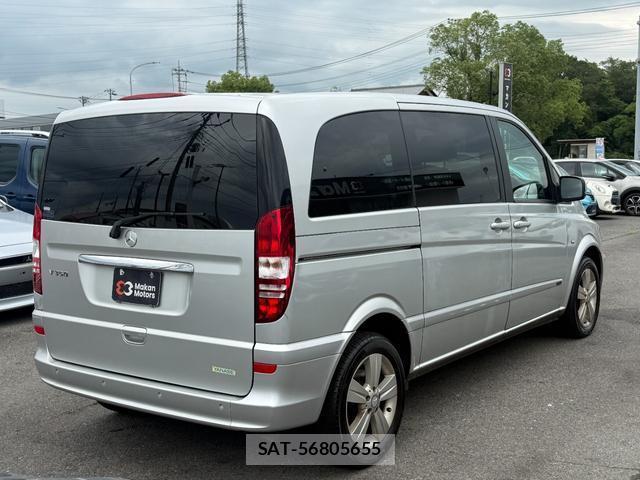 Mercedes Benz V-CLASS 2011-03 8221935-11