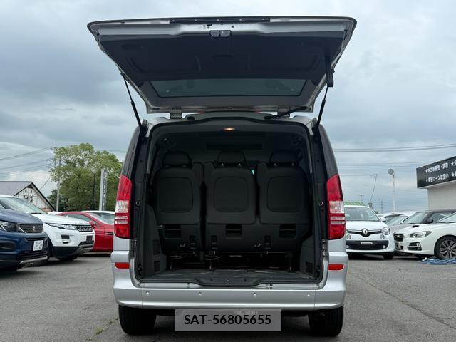 Mercedes Benz V-CLASS 2011-03 8221935-14