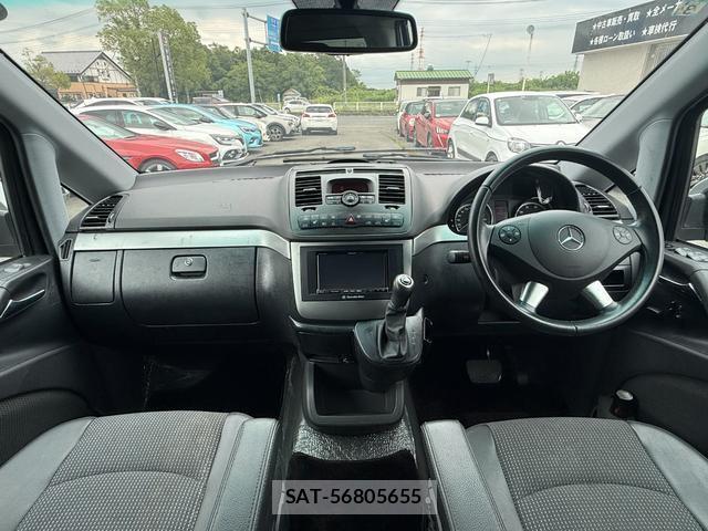 Mercedes Benz V-CLASS 2011-03 8221935-3