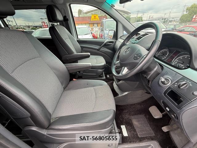 Mercedes Benz V-CLASS 2011-03 8221935-4