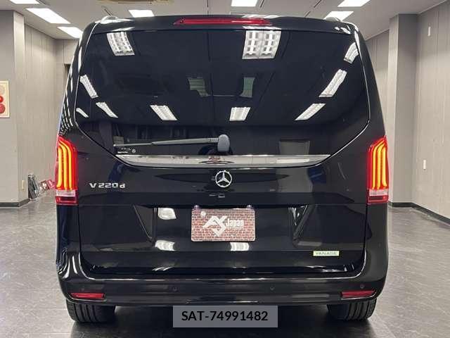 Mercedes Benz V-CLASS 2022-04 8225641-8