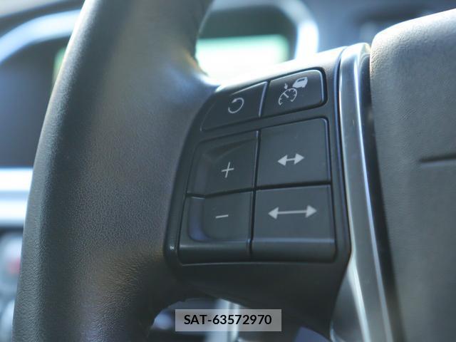 Volvo V40 2015-11 8216598-13