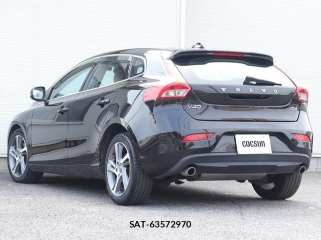 Volvo V40 2015-11 8216598-9