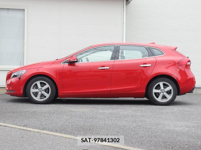 Volvo V40 2013-12 8216599-10
