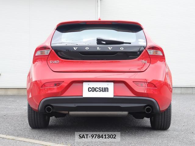 Volvo V40 2013-12 8216599-8