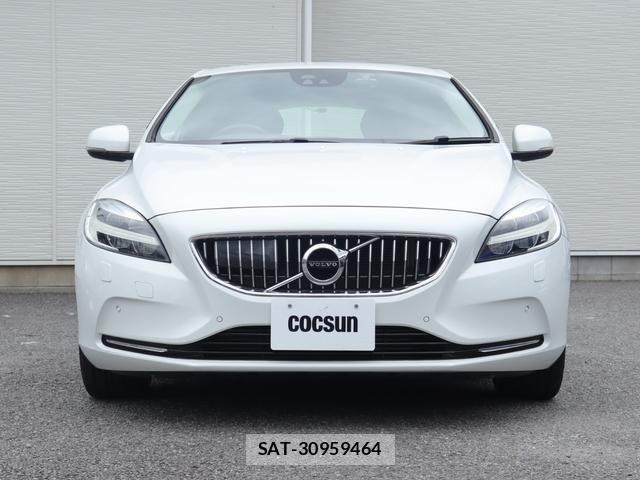Volvo V40 2018-01 8216600-4