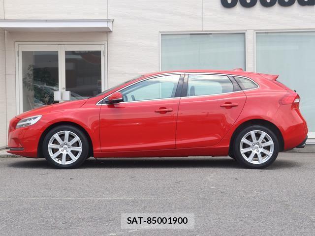 Volvo V40 2017-08 8219269-10