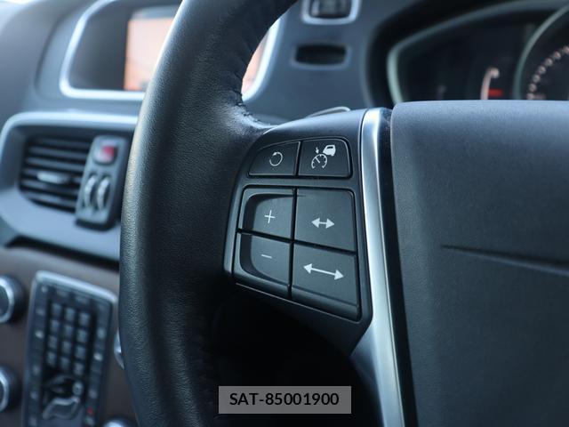 Volvo V40 2017-08 8219269-13