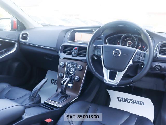 Volvo V40 2017-08 8219269-15