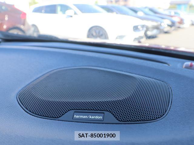 Volvo V40 2017-08 8219269-16