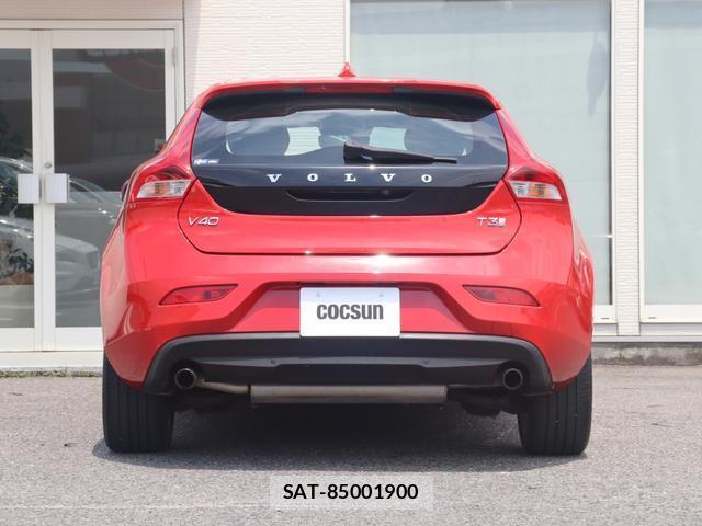 Volvo V40 2017-08 8219269-8