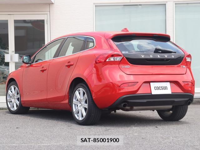 Volvo V40 2017-08 8219269-9