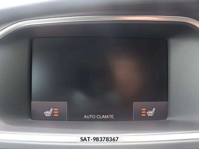 Volvo V40 2017-09 8219270-18