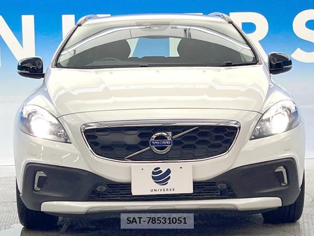Volvo V40 2013-08 8219359-15