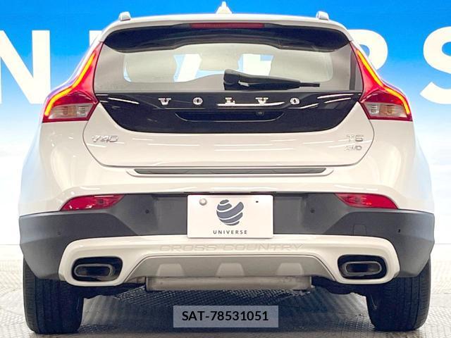 Volvo V40 2013-08 8219359-16
