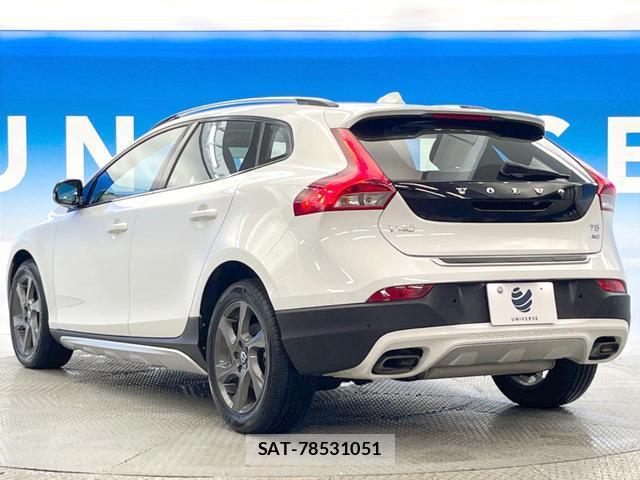 Volvo V40 2013-08 8219359-18
