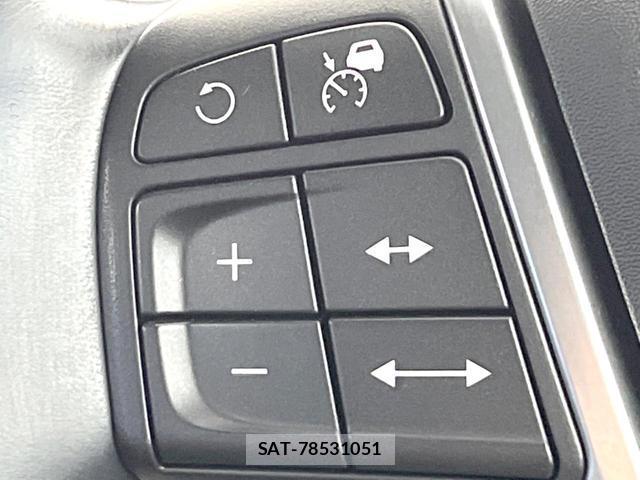 Volvo V40 2013-08 8219359-3