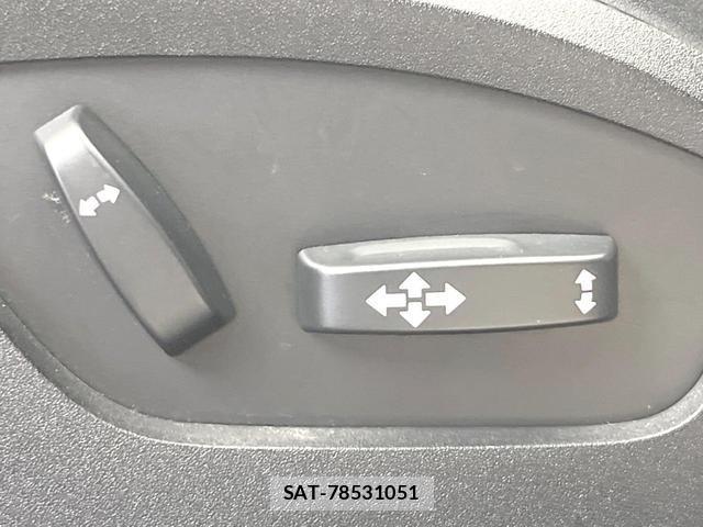 Volvo V40 2013-08 8219359-5