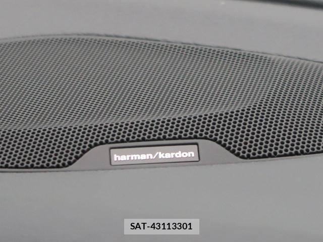 Volvo V40 2017-06 8219503-4