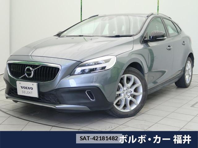 Volvo V40 2018-06 8219504-0