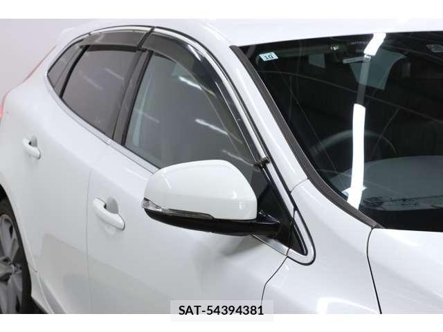 Volvo V40 2013-10 8224608-13
