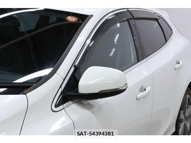 Volvo V40 2013-10 8224608-14