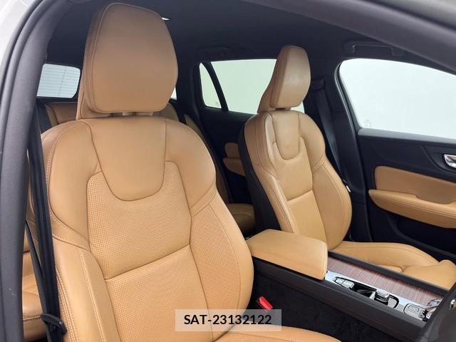 Volvo V60 2023-04 8216353-14