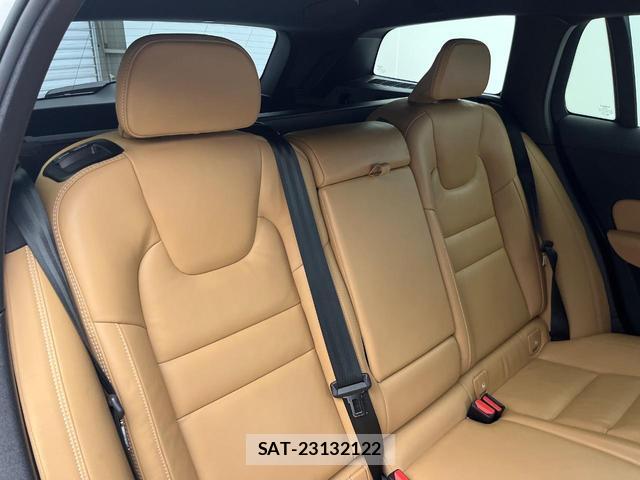 Volvo V60 2023-04 8216353-15