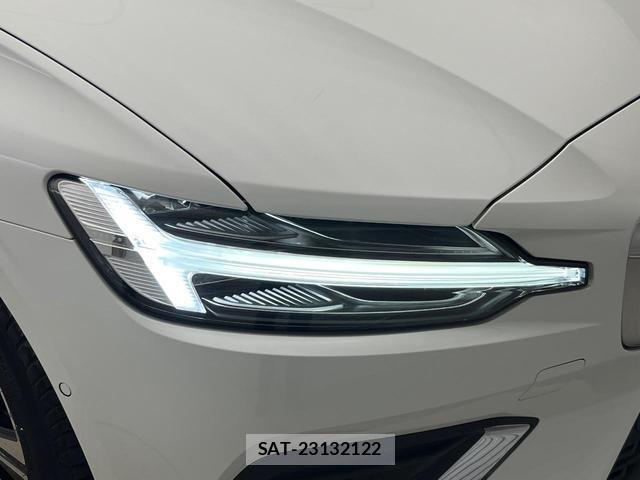 Volvo V60 2023-04 8216353-16