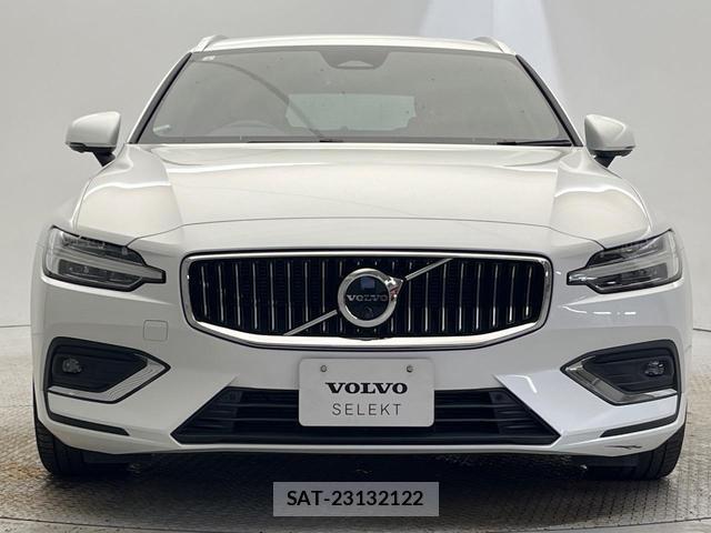 Volvo V60 2023-04 8216353-18