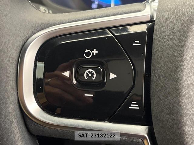 Volvo V60 2023-04 8216353-9