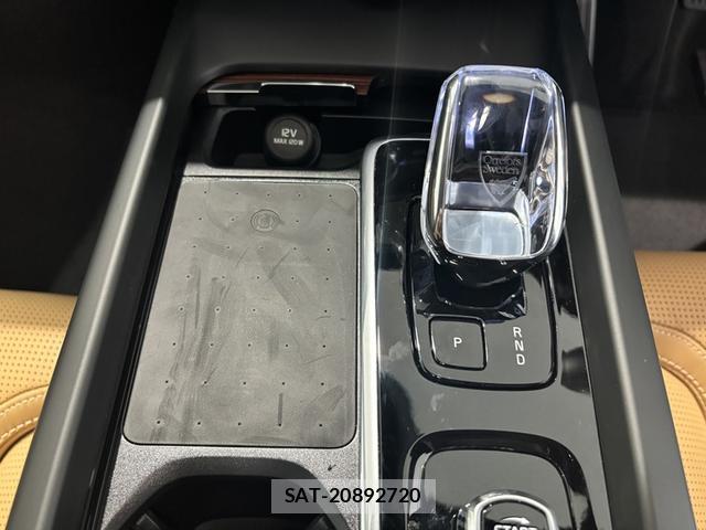 Volvo V60 2025-09 8218292-13