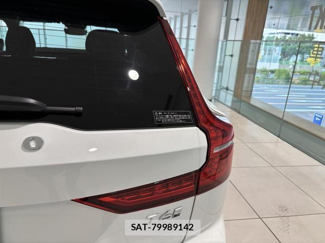 Volvo V60 2025-08 8218300-16