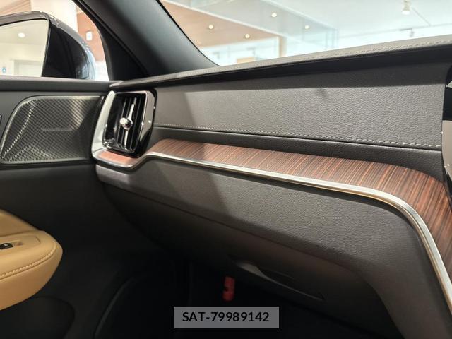 Volvo V60 2025-08 8218300-9