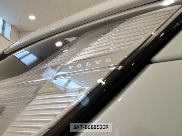 Volvo V60 2025-10 8218301-13