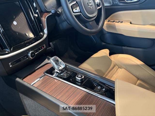 Volvo V60 2025-10 8218301-15