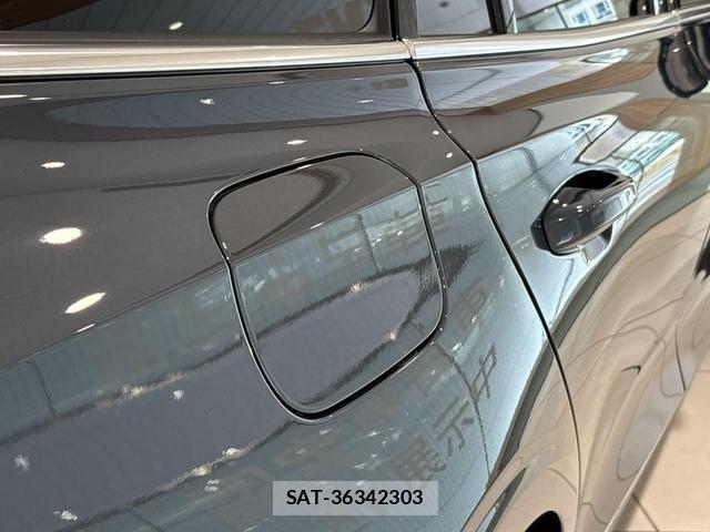 Volvo V60 2025-11 8218302-13