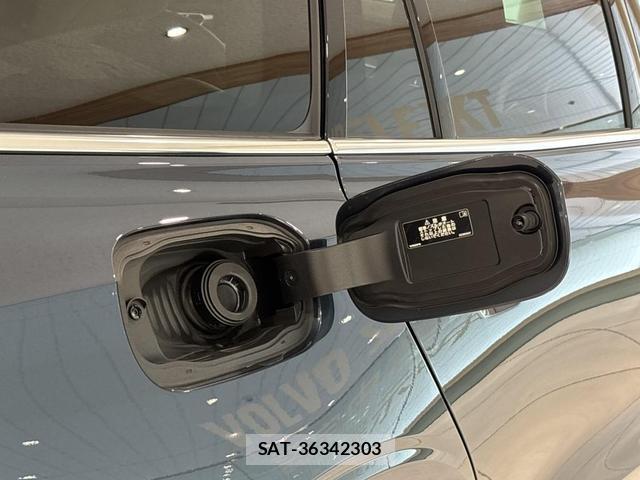 Volvo V60 2025-11 8218302-14