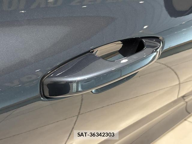 Volvo V60 2025-11 8218302-17