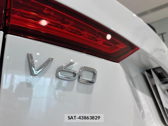 Volvo V60 2025-10 8218303-14