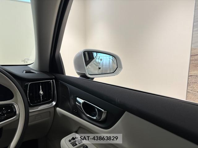 Volvo V60 2025-10 8218303-19