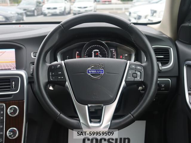 Volvo V60 2017-08 8219271-11