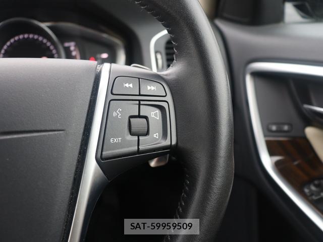 Volvo V60 2017-08 8219271-14