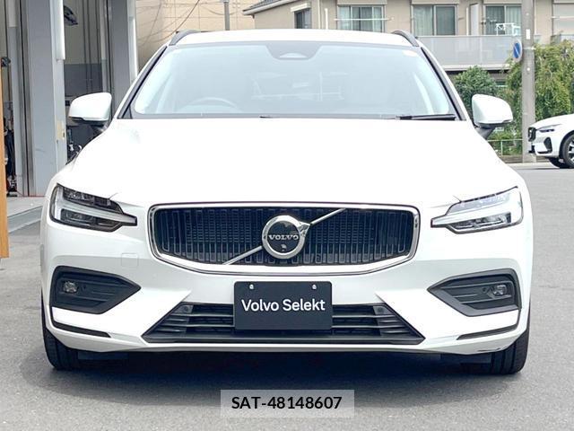 Volvo V60 2023-08 8219405-1