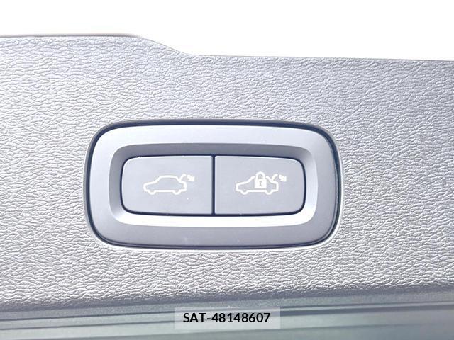 Volvo V60 2023-08 8219405-12