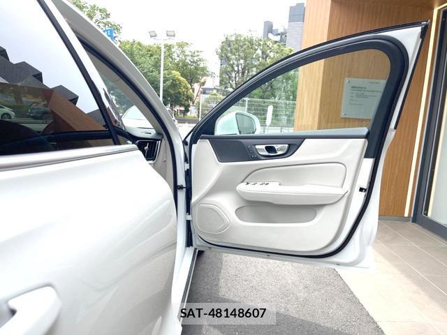 Volvo V60 2023-08 8219405-16
