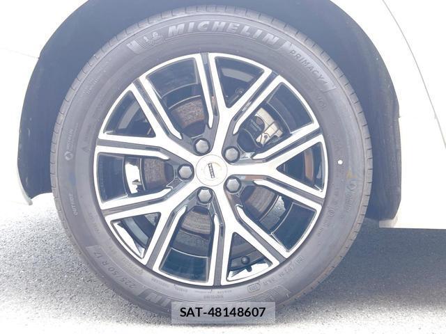 Volvo V60 2023-08 8219405-17