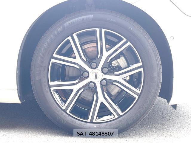 Volvo V60 2023-08 8219405-18