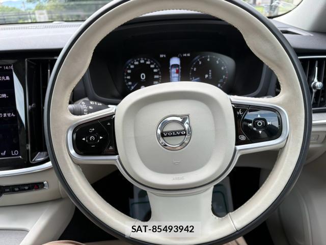 Volvo V60 2021-07 8220997-17
