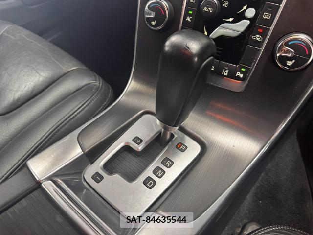 Volvo V60 2011-07 8221895-14